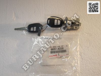 6905742330 TOYOTA Cylinder key set,