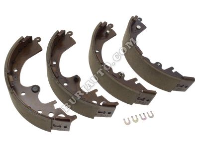 0449526250 TOYOTA SHOE KIT, BRAKE, RR