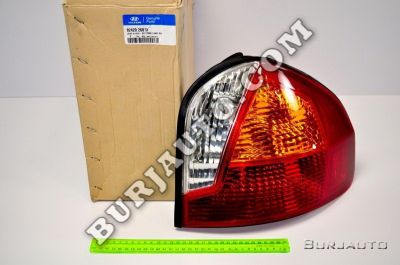 9242026010 HYUNDAI LENS AND HSG-RR COMB LAMP RH