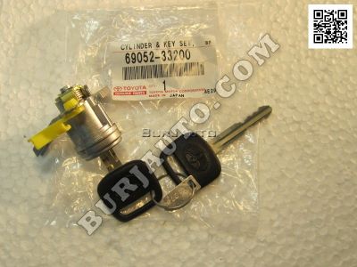 6905233200 TOYOTA CYLINDER AND KEY SET