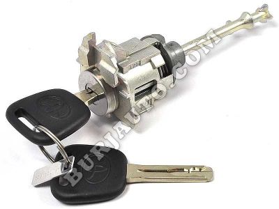 6905260252 TOYOTA CYLINDER AND KEY SET