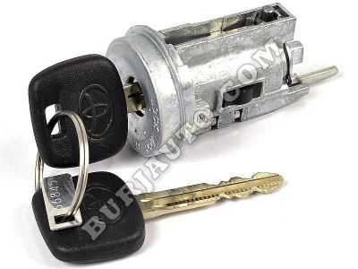 6905720480 TOYOTA CYLINDER AND KEY SET