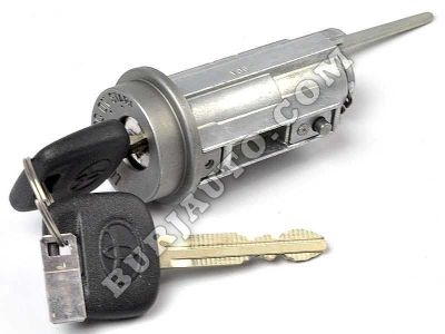 CYLINDER AND KEY SET TOYOTA 6905726060