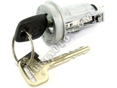 6905752170 TOYOTA CYLINDER AND KEY SET