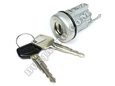 6905760211 TOYOTA CYLINDER AND KEY SET