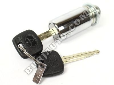 6905960230 TOYOTA CYLINDER AND KEY SET